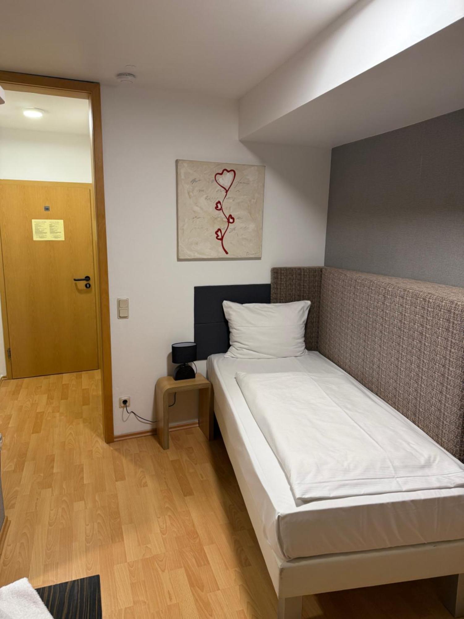 Hotel Eurocity Bruchköbel Eksteriør billede