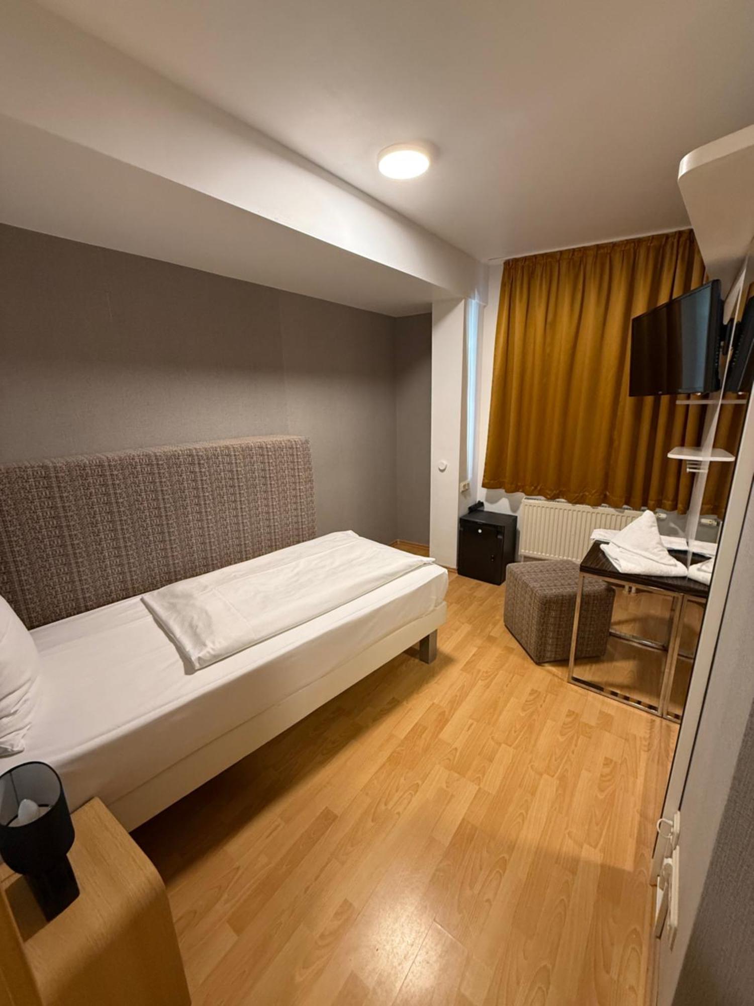 Hotel Eurocity Bruchköbel Eksteriør billede
