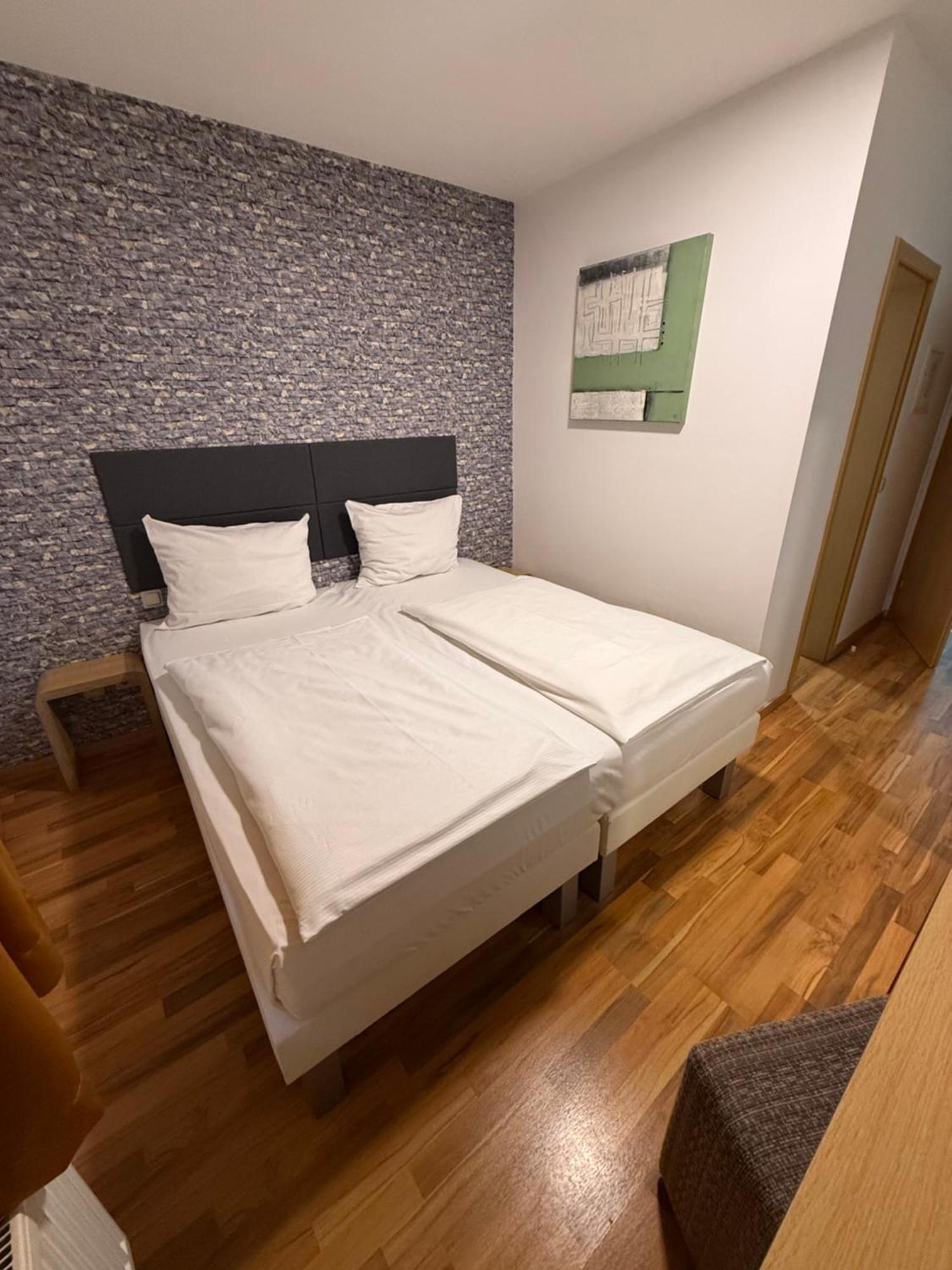 Hotel Eurocity Bruchköbel Eksteriør billede
